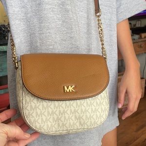 Michael Kors Crossbody Purse!